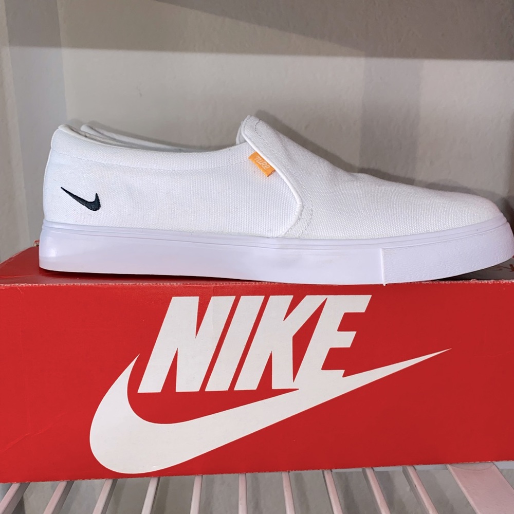 Nike Court Royale Slip On